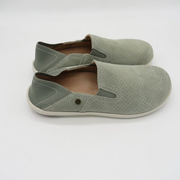 Spenco Women's Sage Green Slip-On Shoes Perforated Upper White Sole 6.5 NEW - Picture 1 of 7